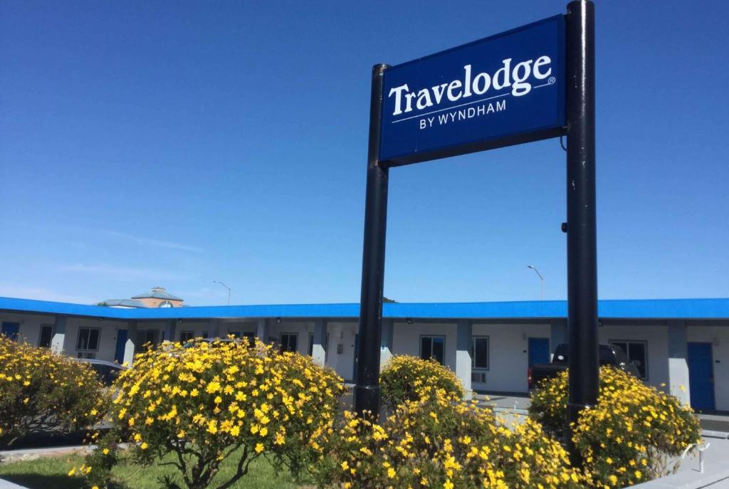 Travelodge By Wyndham Crescent City Exteriör bild