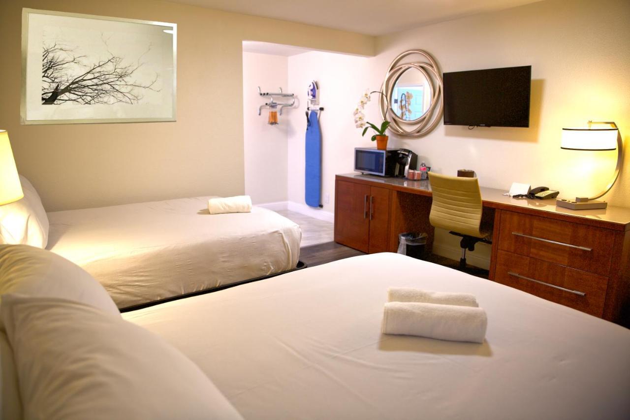 Travelodge By Wyndham Crescent City Exteriör bild