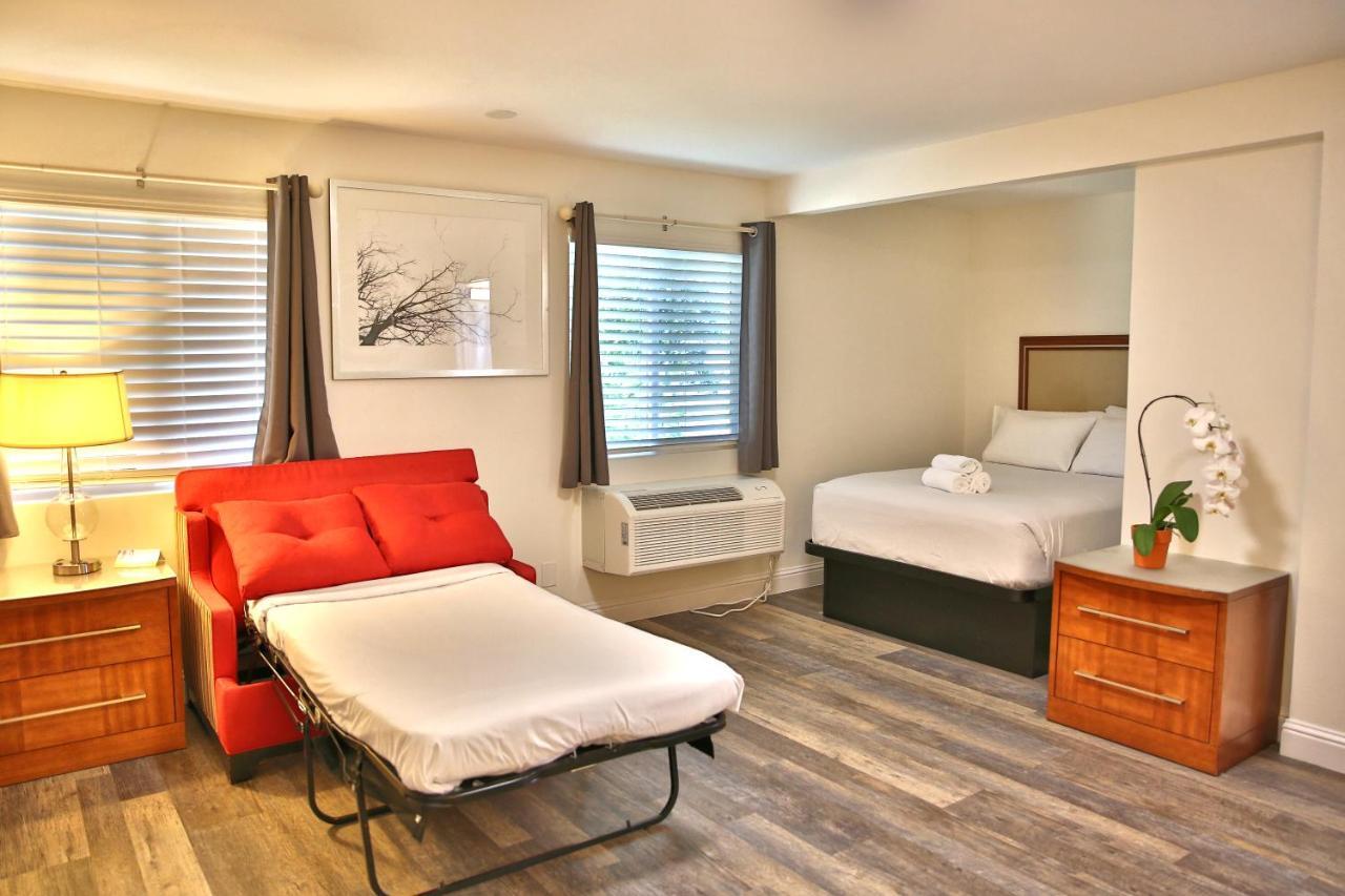 Travelodge By Wyndham Crescent City Exteriör bild