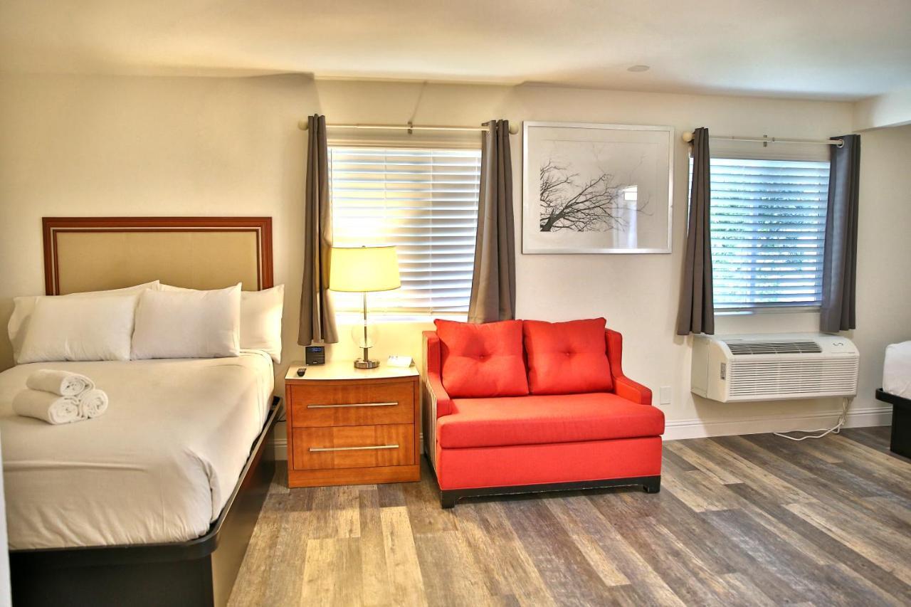 Travelodge By Wyndham Crescent City Exteriör bild